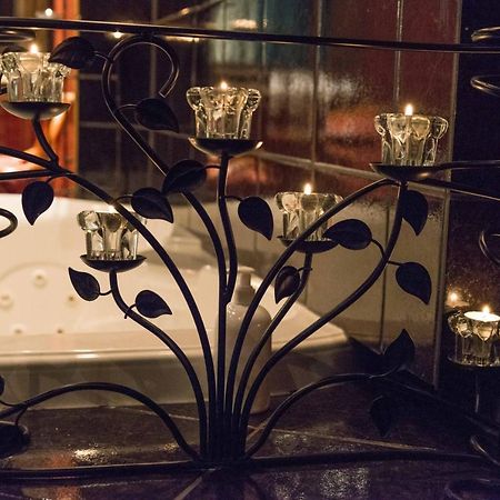 Mariaggi'S Theme Suite Hotel & Spa Winnipeg Ngoại thất bức ảnh